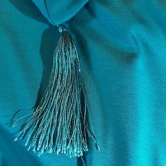 Loungewear  hooded caftan with Hamza ornament Size large - Picture 10 of 11